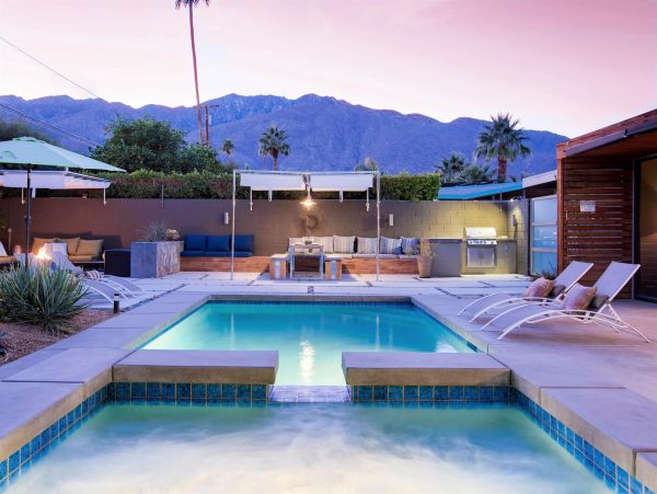 Palm Springs Home 990910