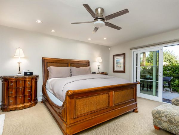 Palm Springs Home 990911