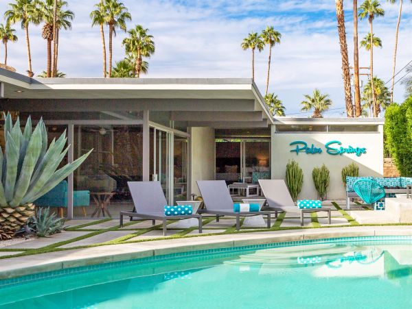 Palm Springs Home 990912