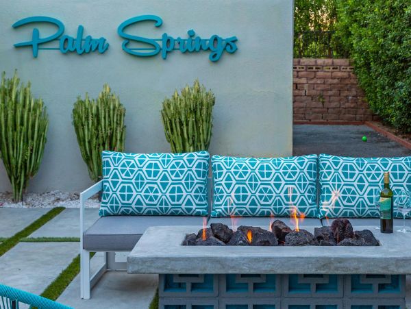 Palm Springs Home 990912