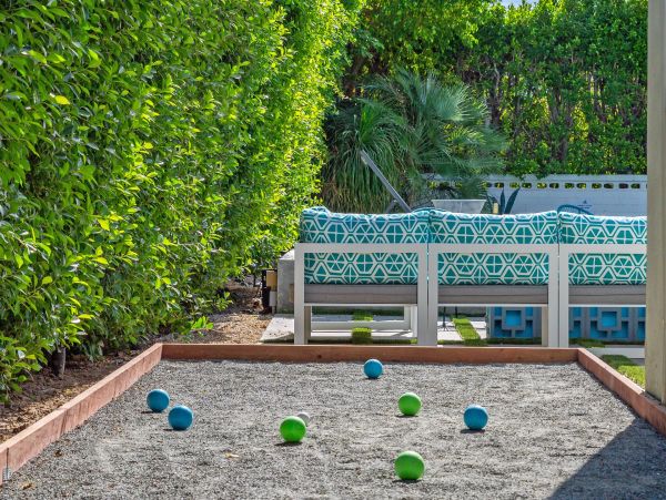 Palm Springs Home 990912