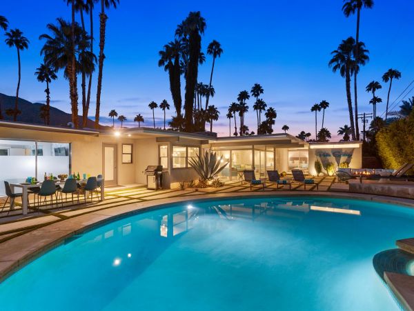 Palm Springs Home 990912