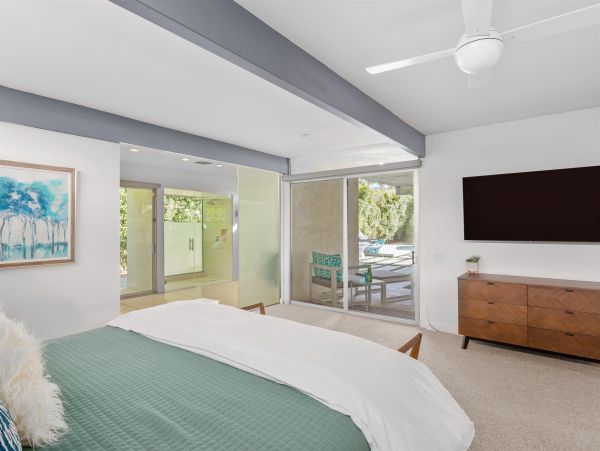 Palm Springs Home 990912
