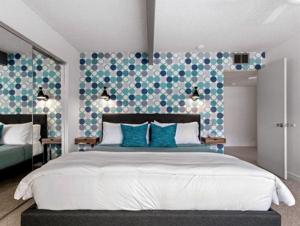 Palm Springs Home 990912