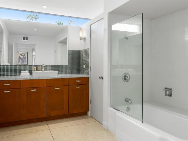 Palm Springs Home 990912
