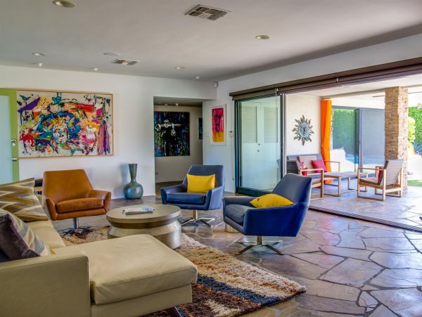 Palm Springs Home 990913