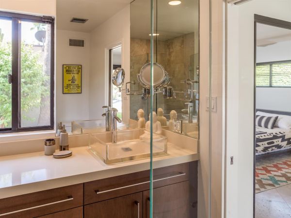 Palm Springs Home 990913