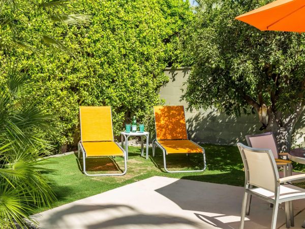 Palm Springs Home 990913