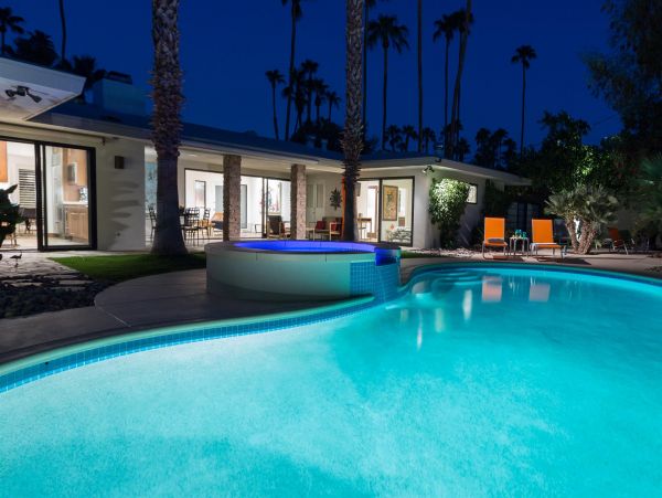 Palm Springs Home 990913
