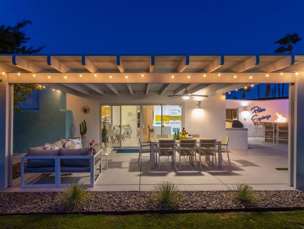 Palm Springs Home 990914