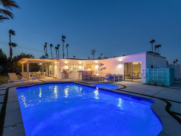 Palm Springs Home 990914