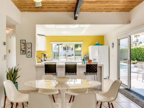 Palm Springs Home 990914