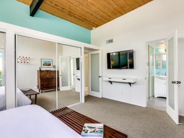 Palm Springs Home 990914