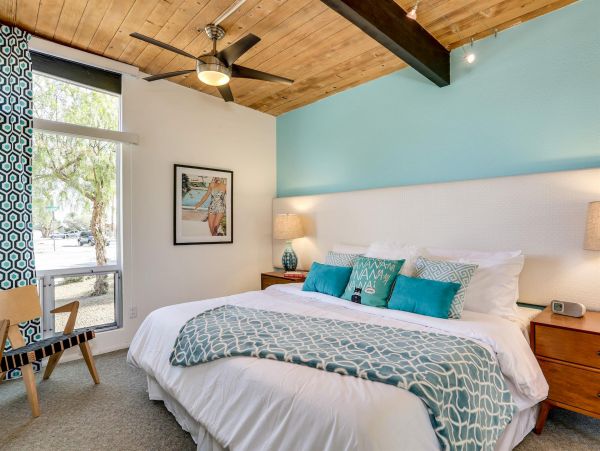 Palm Springs Home 990914