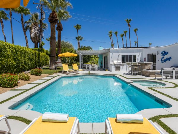 Palm Springs Home 990914