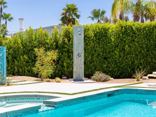 Palm Springs Home 990914