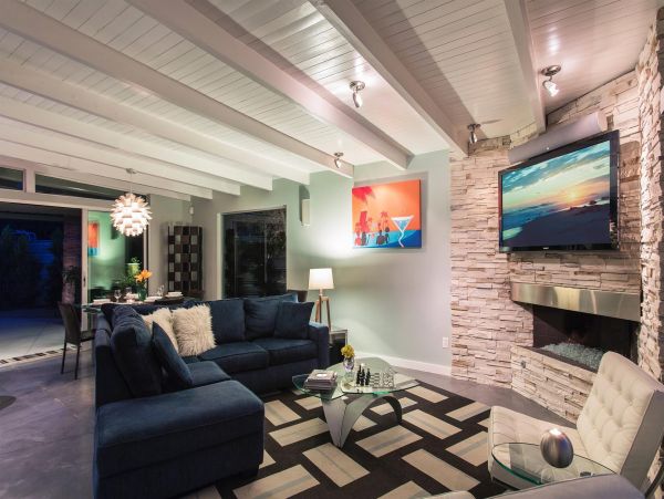 Palm Springs Home 990915