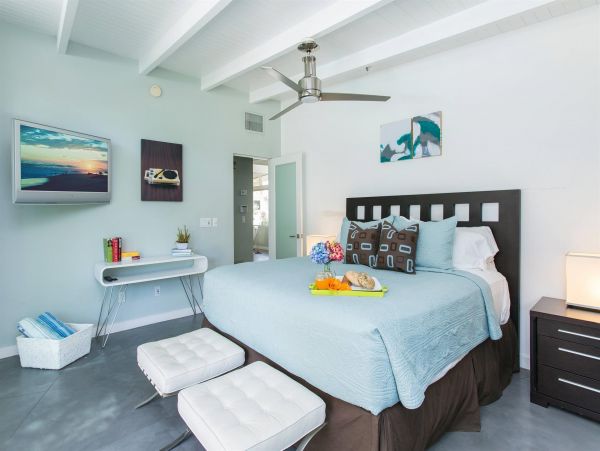 Palm Springs Home 990915