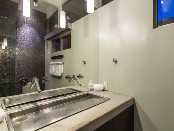 Palm Springs Home 990915