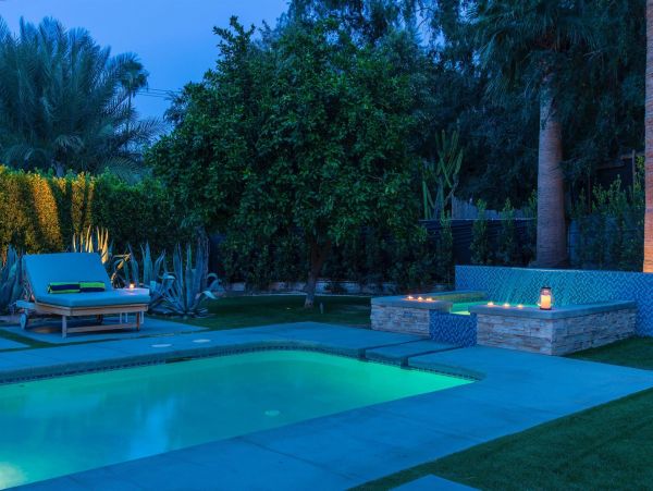 Palm Springs Home 990915
