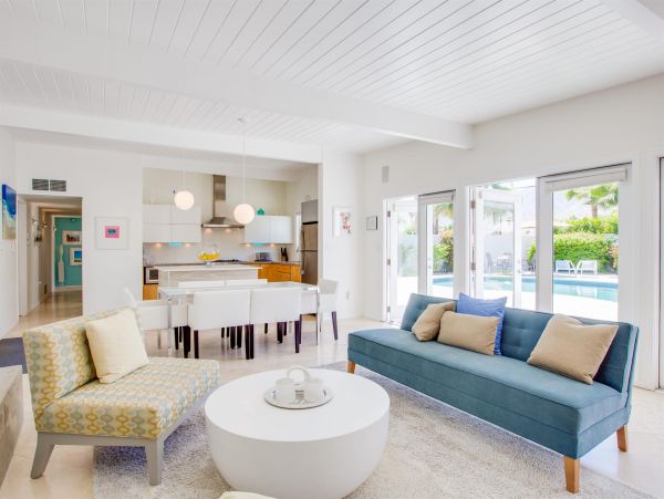 Palm Springs Home 990917