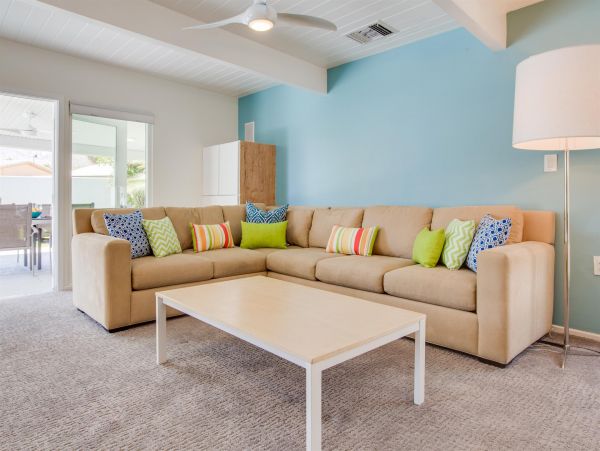 Palm Springs Home 990917