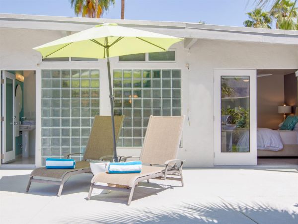 Palm Springs Home 990917