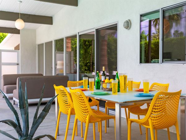 Palm Springs Home 990918