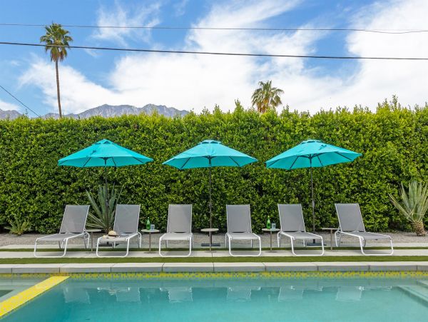 Palm Springs Home 990918