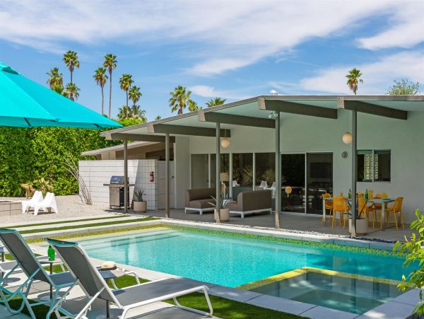 Palm Springs Home 990918