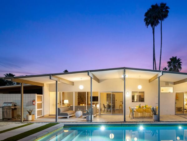 Palm Springs Home 990918