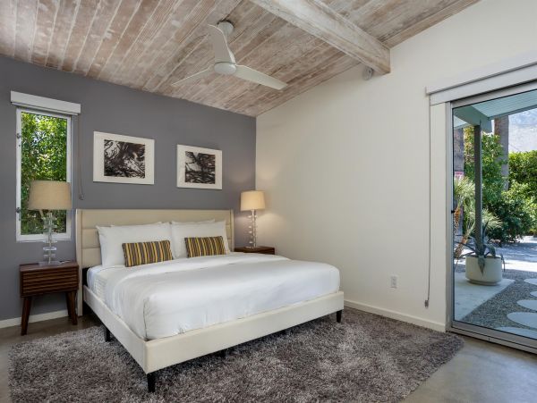 Palm Springs Home 990918