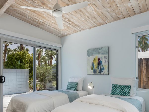 Palm Springs Home 990918