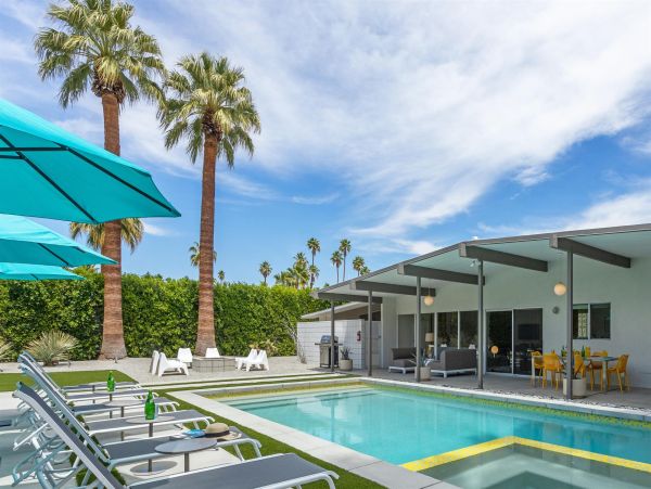 Palm Springs Home 990918