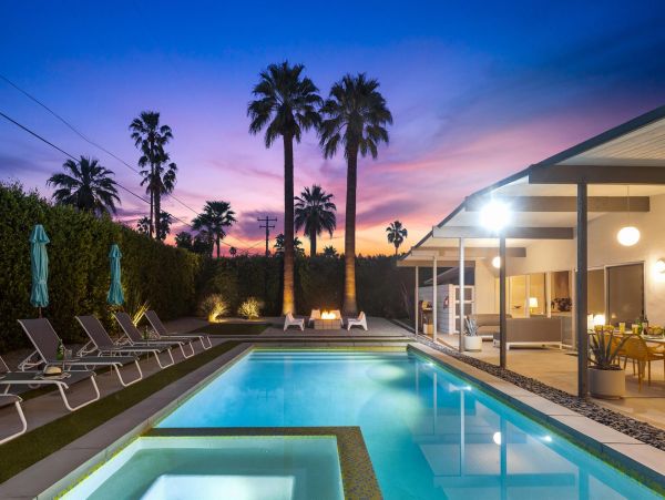 Palm Springs Home 990918