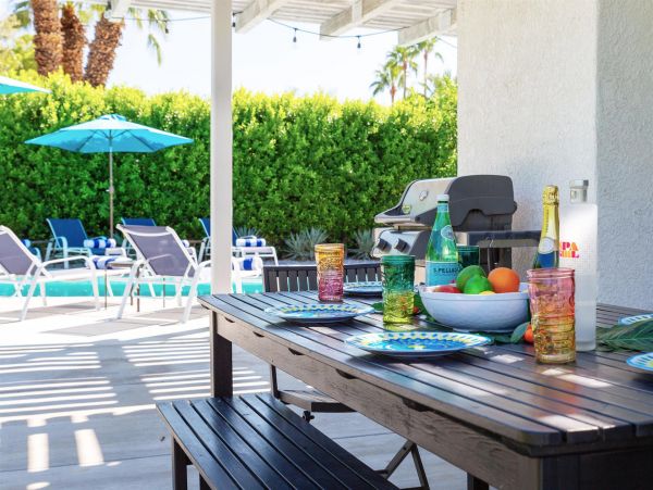 Palm Springs Home 990919