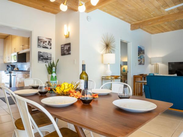 Palm Springs Home 990919