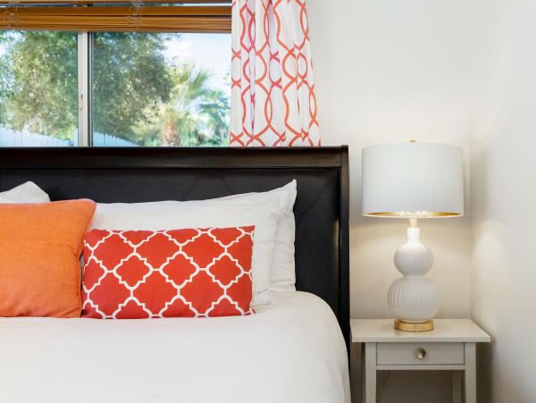 Palm Springs Home 990919