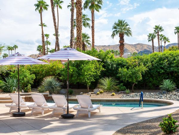 Palm Springs Home 990920
