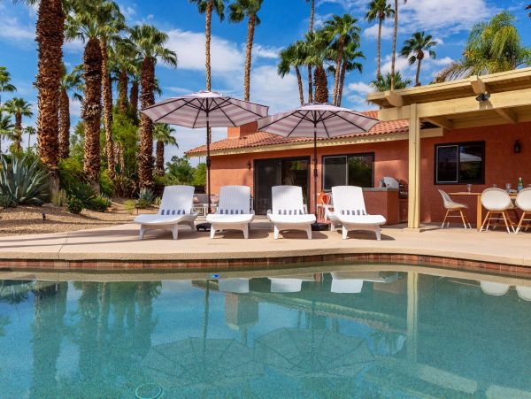 Palm Springs Home 990920