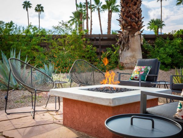 Palm Springs Home 990920