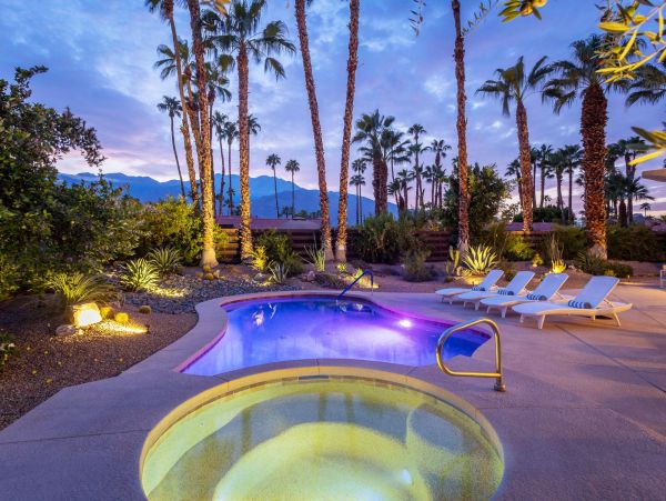 Palm Springs Home 990920
