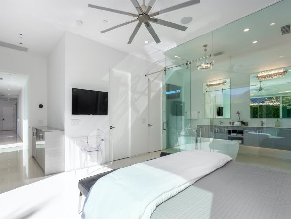 Palm Springs Home 990921