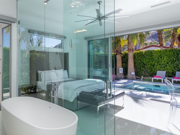 Palm Springs Home 990921