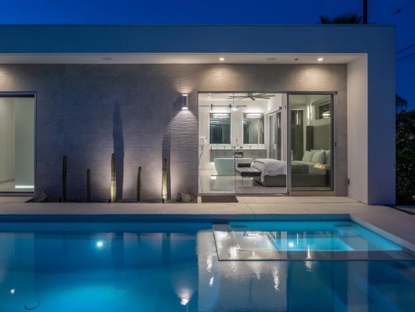 Palm Springs Home 990921