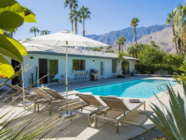 Palm Springs Home 990922