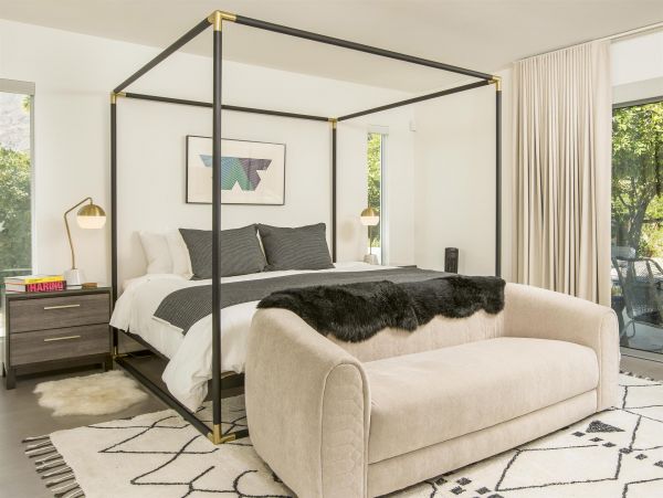 Palm Springs Home 990922