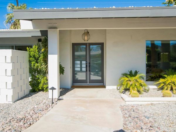 Palm Springs Home 990922