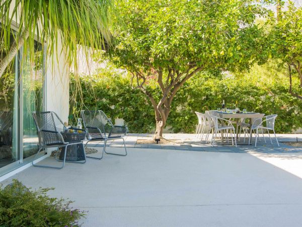 Palm Springs Home 990922