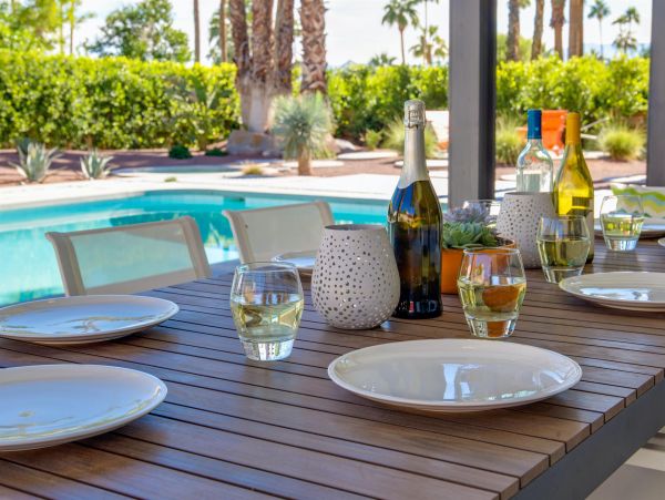 Palm Springs Home 990923